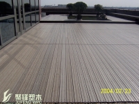 上海某私家别墅屋顶塑木露台